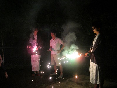 2日目夜は恒例の花火大会